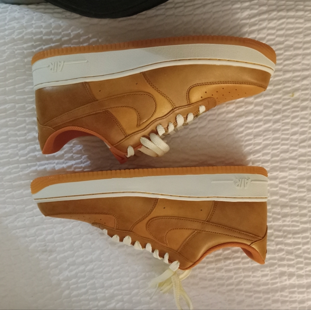 Brand new Nike AF1. (Never been worn) - Picture 2 of 9